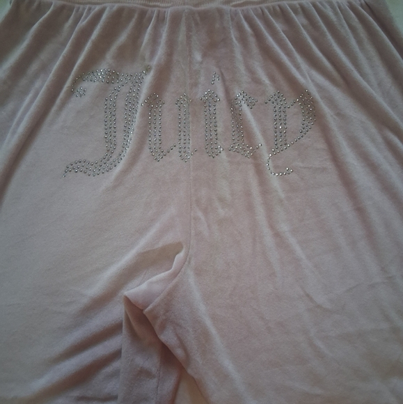 Juicy Couture Blush Velour Lounge Set - Picture 2 of 8